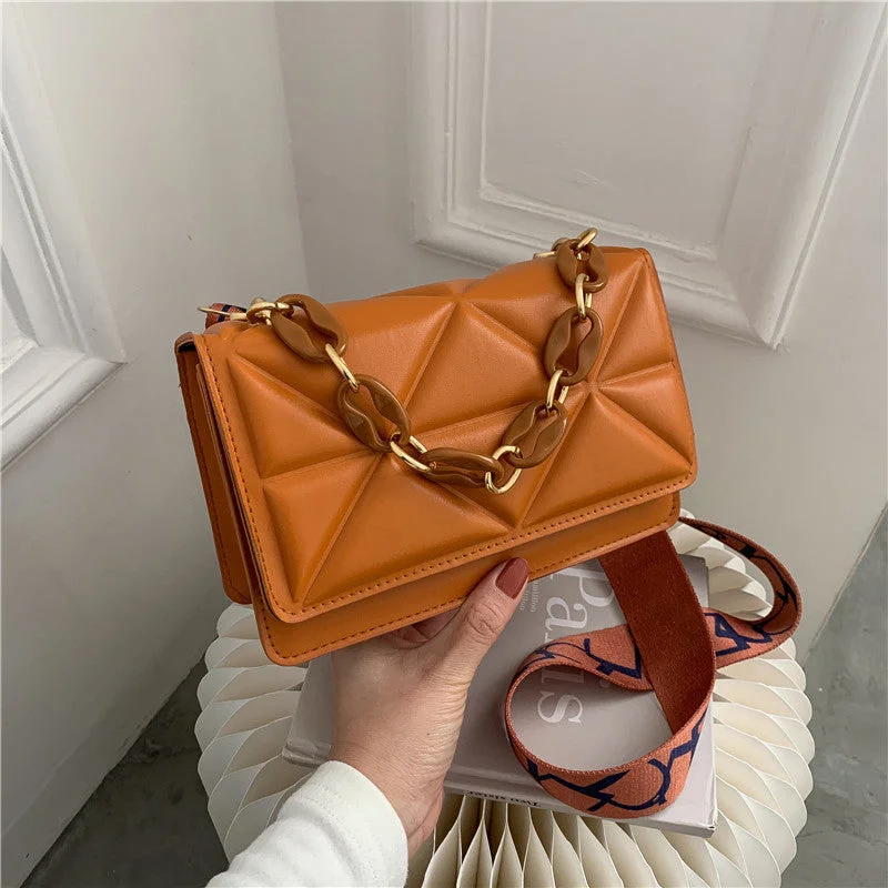 Discover Now Wholesale PU Wide Shoulder Strap Thick Chain Shoulder Bag JDC-SD-SYuan008 Your Perfect Bag At The Perfect Price Discover Now Wholesale PU Wide Shoulder Strap Thick Chain Shoulder Bag JDC-SD-SYuan008 Your Perfect Bag At The Perfect Price