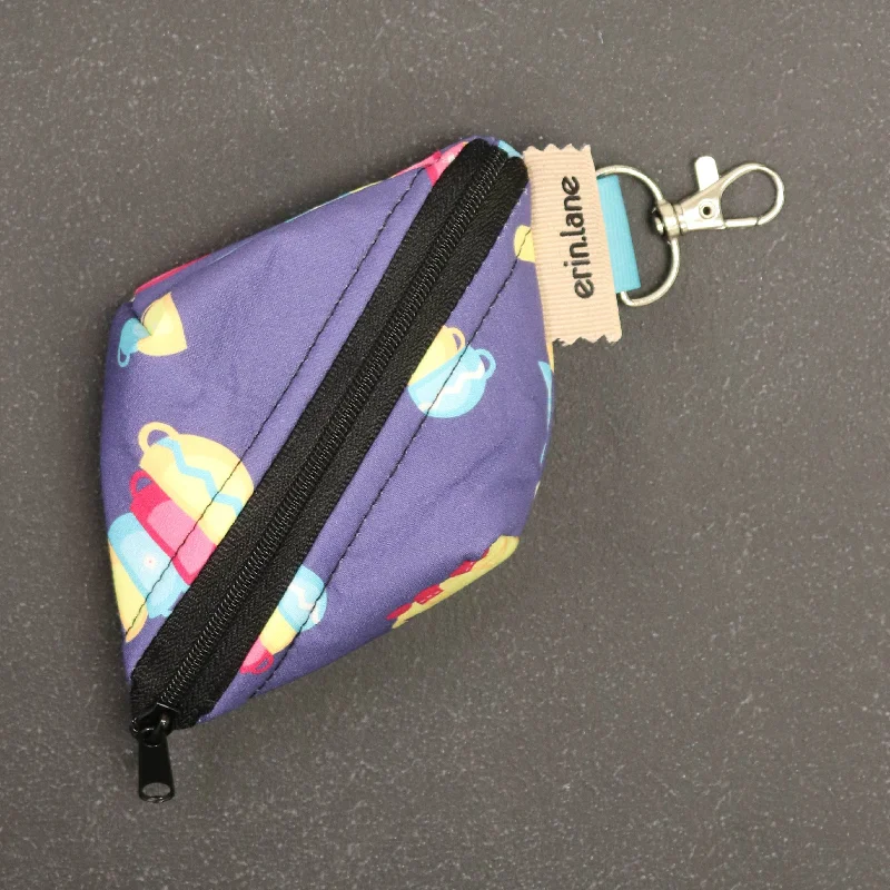 Fashion Forward Notions Gem Key Fob for Knitters and Crocheters in Cozy Cats High-End Handbags At Affordable Prices Fashion Forward Notions Gem Key Fob for Knitters and Crocheters in Cozy Cats High-End Handbags At Affordable Prices