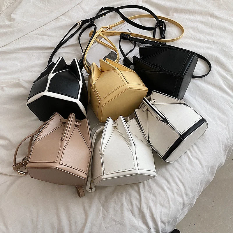 Style Without Limits Wholesale Single Shoulder Crossbody Bag Large Capacity Pleated Drawstring Bag Seasonal Sale On Trendy Handbags Style Without Limits Wholesale Single Shoulder Crossbody Bag Large Capacity Pleated Drawstring Bag Seasonal Sale On Trendy Handbags