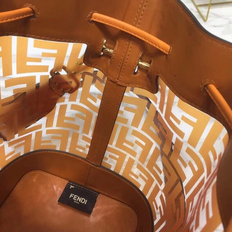 Comfortable Chic Lawi - JBE Bags - 251 Shoulder Bags, Crossbody Bags, And More On Sale Comfortable Chic Lawi - JBE Bags - 251 Shoulder Bags, Crossbody Bags, And More On Sale