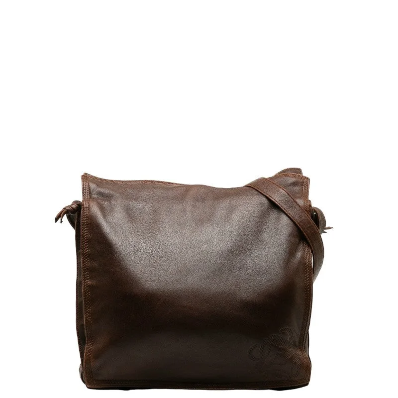 Bags For Free-Spirited And Artistic Styles Loewe Anagram Leather Shoulder Bag Brown Upgrade Your Look With Fashionable Bags Bags For Free-Spirited And Artistic Styles Loewe Anagram Leather Shoulder Bag Brown Upgrade Your Look With Fashionable Bags