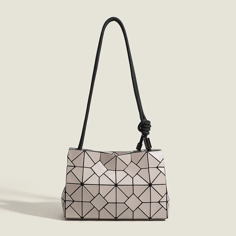 Premium Style Wholesale PU Geometric Diamond Grid Drawstring Crossbody Bag JDC-SD-Yixuan013 High-End Handbags At Affordable Prices Premium Style Wholesale PU Geometric Diamond Grid Drawstring Crossbody Bag JDC-SD-Yixuan013 High-End Handbags At Affordable Prices