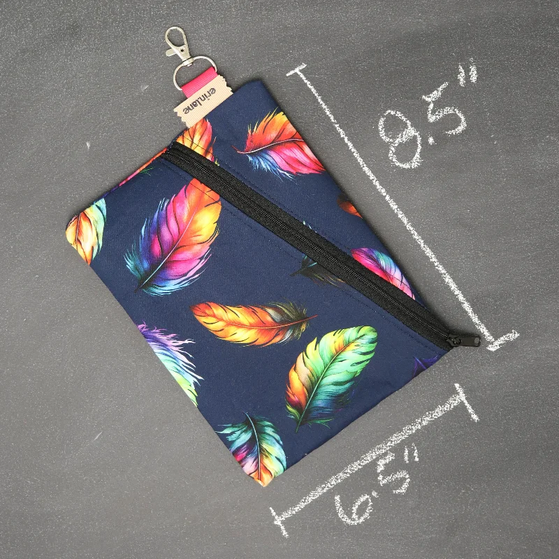 Minimalist Fashion Sale E-Reader Book Nook in Pigmented Plumes Unmissable Deals On Trendy Handbags Minimalist Fashion Sale E-Reader Book Nook in Pigmented Plumes Unmissable Deals On Trendy Handbags
