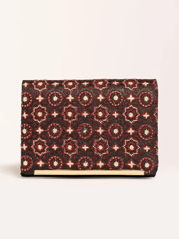 EMBROIDERED CLUTCH Affordable Elegance With High-Quality Bags