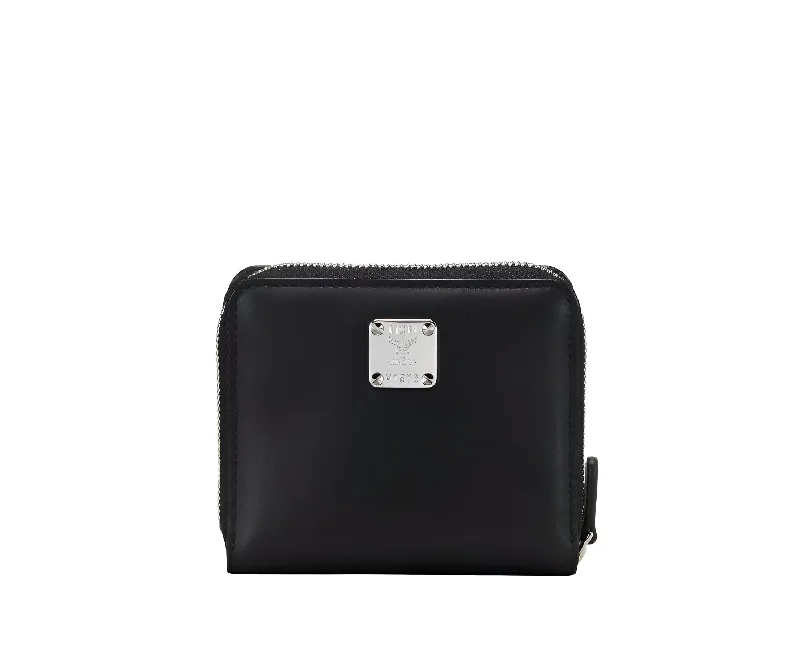 MCM Women's White Black Contrast Logo Small Zip Wallet Trendy Handbags, Limited-Time Sale MCM Women's White Black Contrast Logo Small Zip Wallet Trendy Handbags, Limited-Time Sale