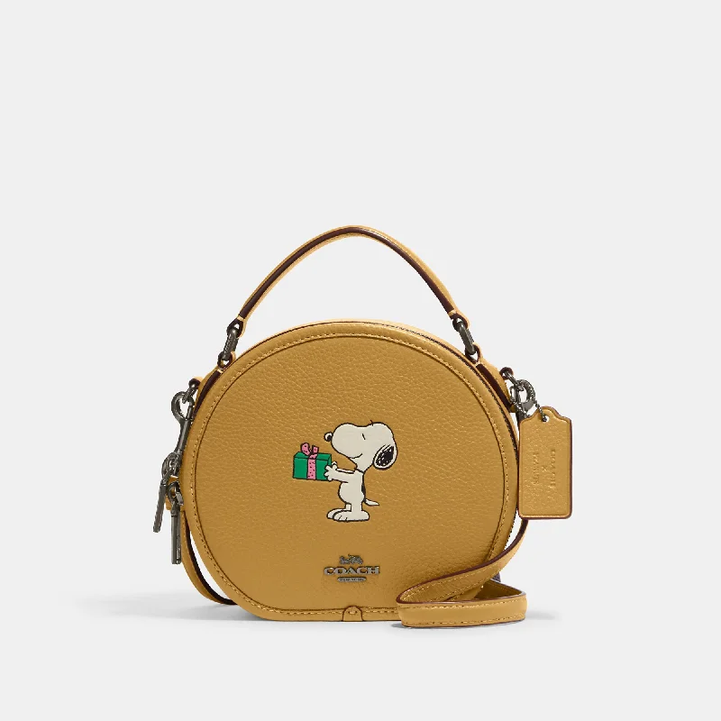 Coach Outlet Coach X Peanuts Canteen Crossbody With Snoopy Present Motif Shop Stylish Bags At Unbeatable Prices