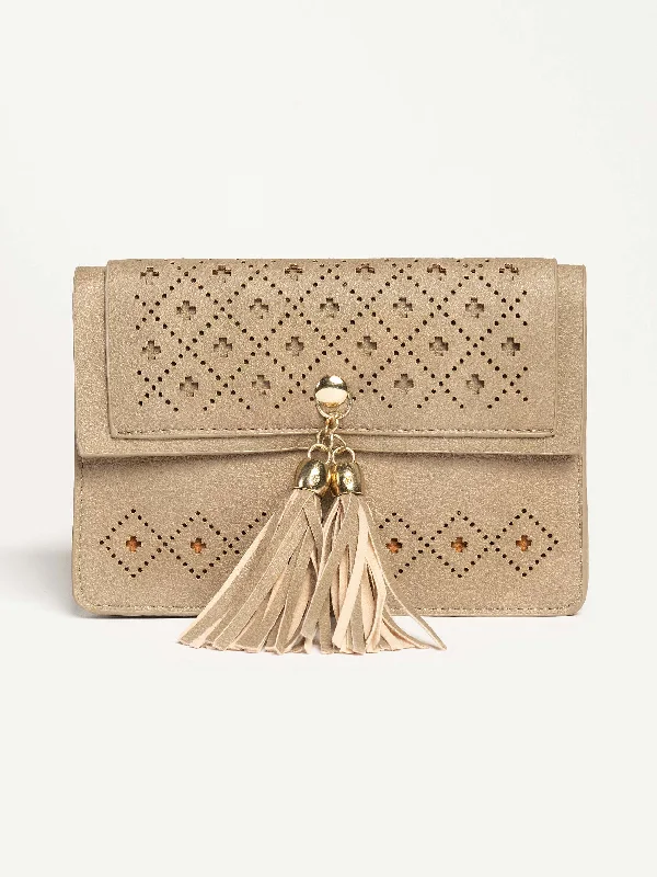 Tussel Clutch Chic Shoulder Bags At Promotional Rates