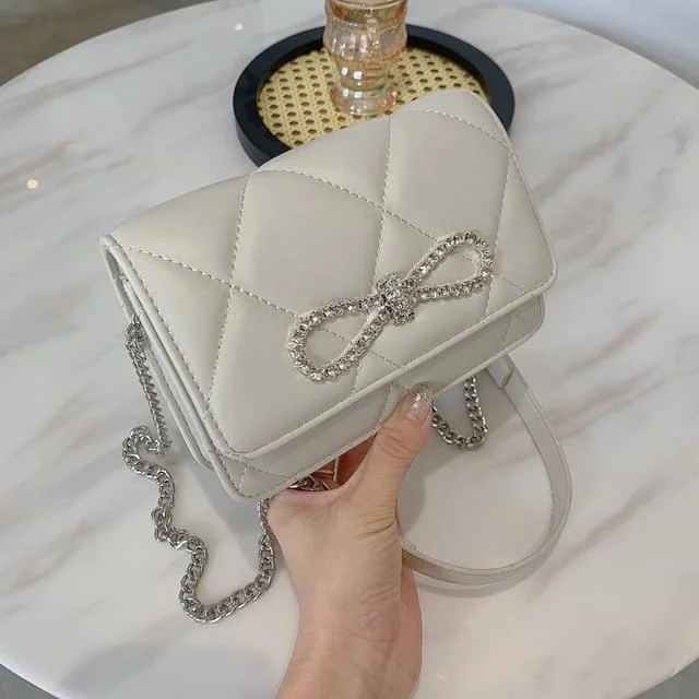 18 CM White